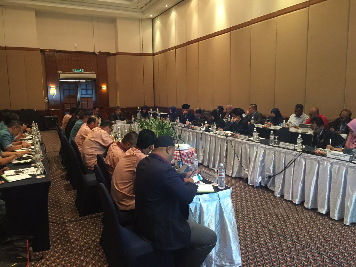 MARDIMassa's tweet photo. Langsung, sesi Mesyuarat Majlis Bersama MARDI (MBM) antara pihak pekerja dengan pengurusan MARDI di Swiss Garden Beach Resort Damai Laut #betterMARDI https://t.co/BZDXudBSZH