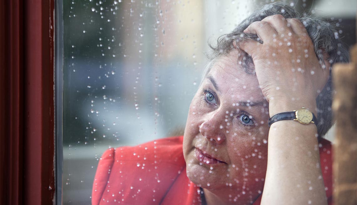 Most spouses want to do the right thing for their partners but are demoralized by the ongoing demands and lack of acknowledgement they receive. Here are some ideas that may help lower the risks of physical and mental exhaustion for spousal caregivers. 

bit.ly/2plYwng
