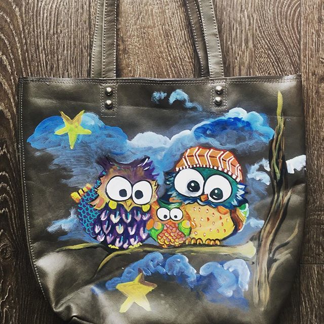 artnsolecustom's tweet photo. “Owl” #owl#owls #owlsofinstagram #handpainted #handpaintedbags #leather #leatherbag #totebag #forsale https://t.co/8HXTkWUc1D https://t.co/UiSSyxqua7