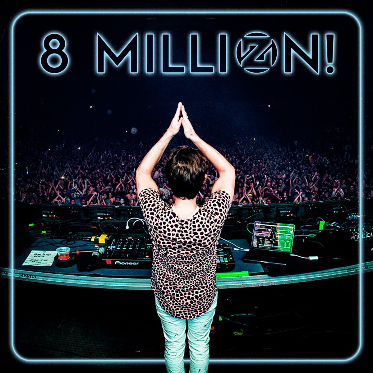 😱😱😱 8 MILLION FOLLOWERS!!! LOVE YOU GUYS!!!!  ♥️😘♥️ https://t.co/wGFxv2XkMu