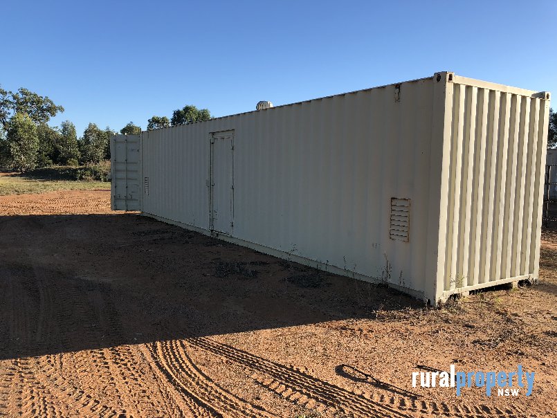 GuestML's tweet image. Unreserved clearing sale - something for everyone! John Deere parts, workshop equip, many sundries ruralpropertynsw.com.au/sale/5/unreser…