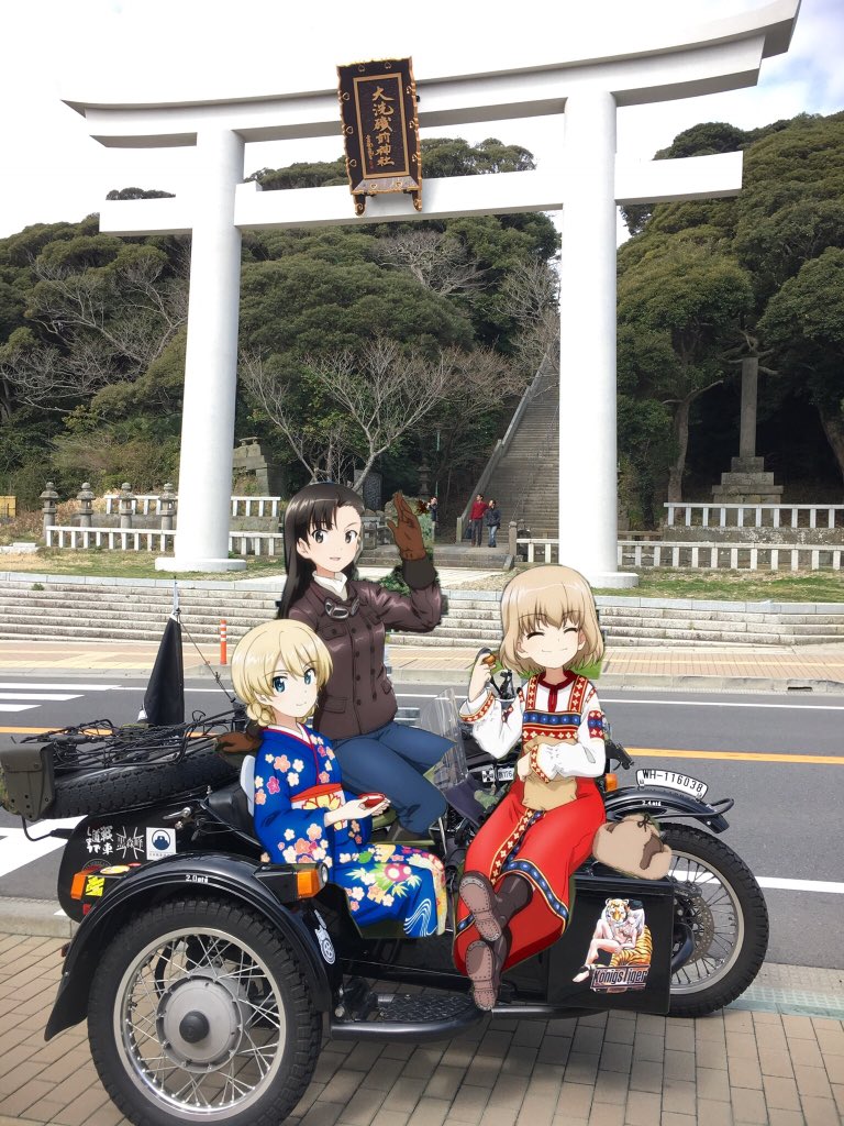 Type64R's tweet photo. 脳内補完を具現化してみました。
意外と違和感がない(笑)
#ウラルサイドカー #URAL 
#海楽フェスタ #ガルパン https://t.co/6m161xLVo1