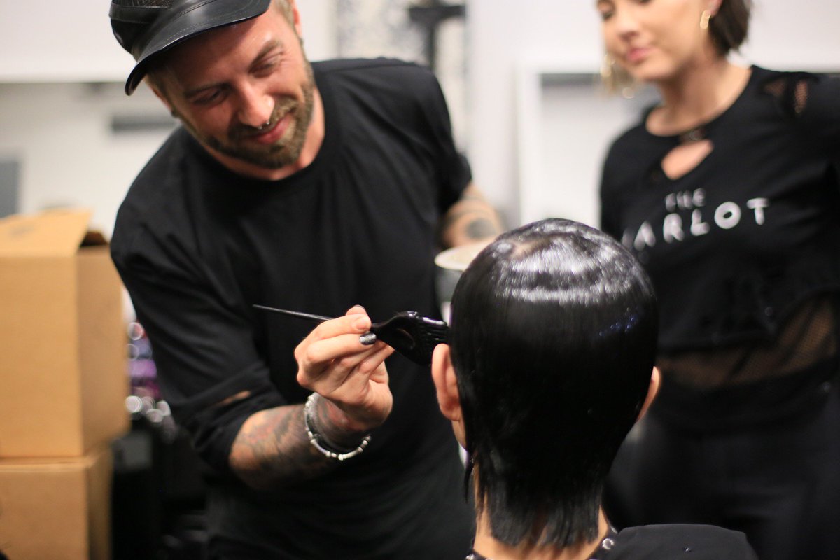 SebastianProUSA's tweet photo. BTS at #MAISONtheFAUX with the @HarlotSalon Team led by WNA Affiliated Winner 2018 #JonathanJames along with WNA Professional Winner 2017 #LauraRocha and WNA Professional Winner 2015 @olivershortall. #LAFW https://t.co/vphPEbLflL