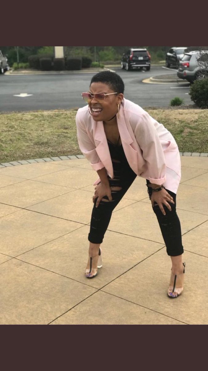 bbigga25's tweet photo. Me looking for the part in the long ass paragraph that ima reply to https://t.co/zNiG3FiA1F