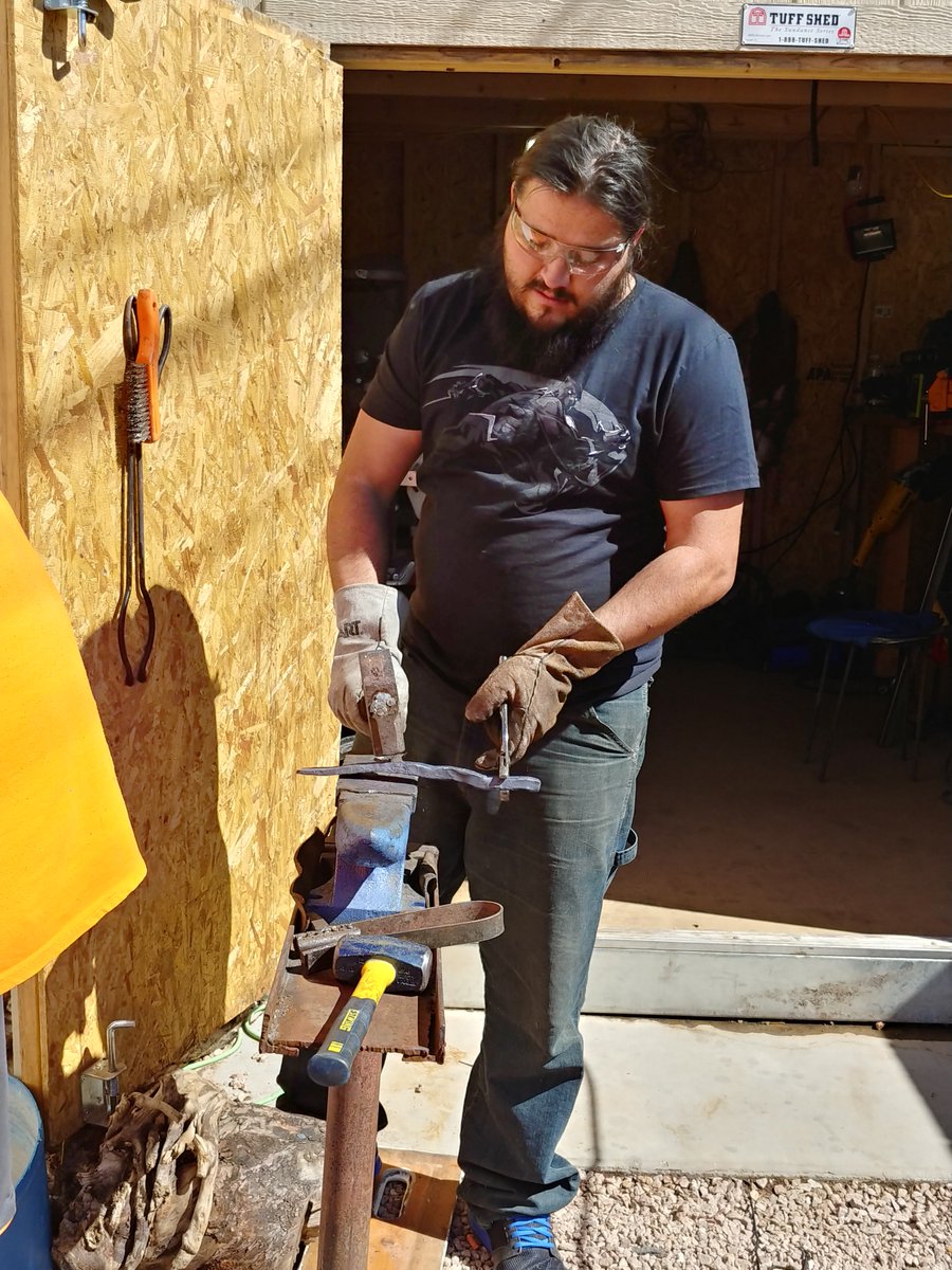 YggdrasilF's tweet photo. Working in the shop https://t.co/R757lLpaaD