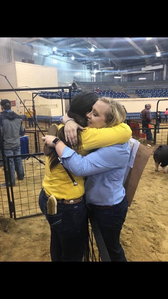 RumseyRachel's tweet photo. favorite people, favorite week, favorite show #blessed #enjoythisthread https://t.co/ViQAzXvQAG