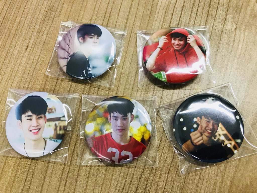 Krid2662's tweet photo. ประกาศคนได้รับเข็มกลัดจากกจก. #summerfunwithtaowtoaw 3ไว @Stamp4118 @khunmheenoii @Pary_Ano_Ano 3เด็ด @pimpim_yanisa @Chmai1990 @__seegame__ 3ดวงดี @kanooncha @Chitsanupa_sp @nonruechaksp รบกวนdmชื่อที่อยู่มาให้ภายใน23/3/61 #ตาวตาว #ตาวตาวแฟนคลับ #tt_rnp @RonapumT_FC @ronapum_t https://t.co/6kHhMVuAWo