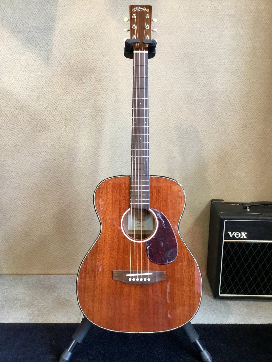 Staffordエレアコオールマホガニー