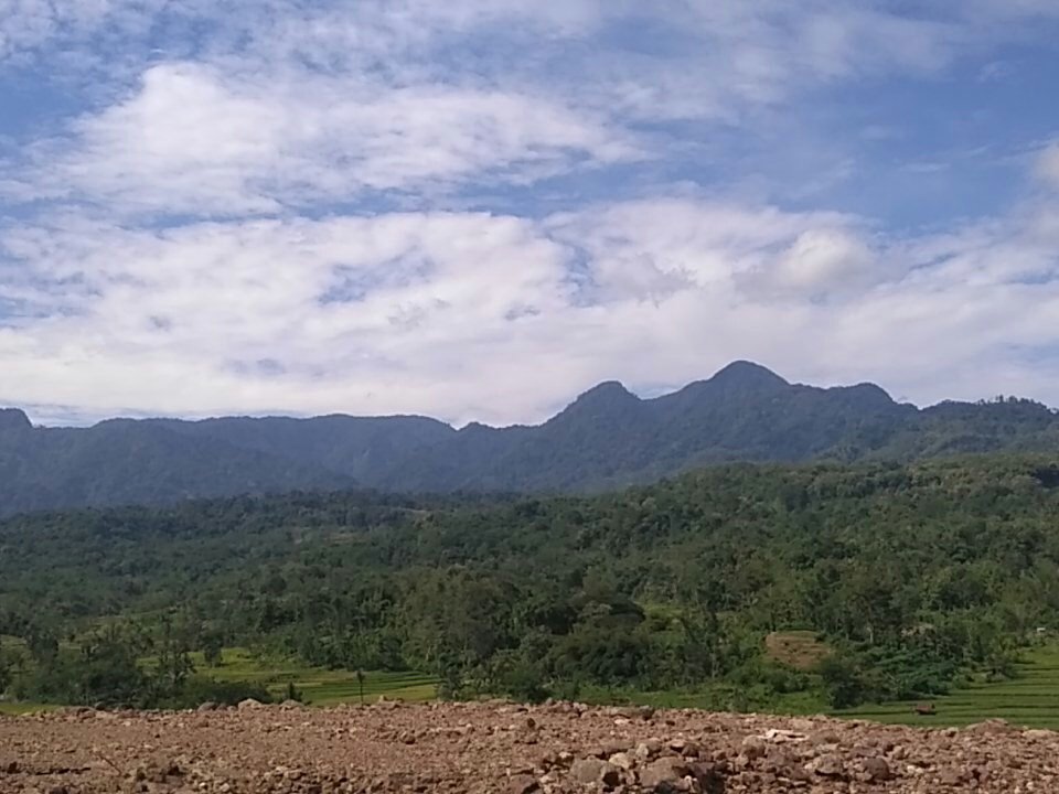 dicky_alfindra's tweet photo. Hari yg cerah .

#proyekbendungankuningan https://t.co/UbAz8D9qNw