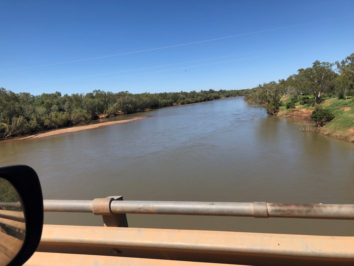 makeFASDhistory's tweet image. Last week @_BreeWagner and Gayle were in #Fitzroy talking to schools and #community members about how best to share the results from the #Alertprogram.  It was warm but there was plenty of greenery and water about!