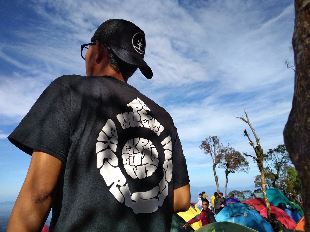 Dari mata ini aku menatap Jiwa yang Hijau dan birunya Alam raya. <a href="/matajiwamusic/">matajiwa</a> <a href="/LGN_ID/">LGN</a>