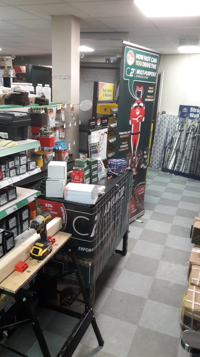 jonesalex7's tweet image. @howarthtimber oldham cancer research trade event now on!! @TIMco_tweets #C2CHALLENGE with #ZIPFIX #MULTIFIXSTELLA demos and product support, giveaways and prizes!! @mickymerch @obtimco @greggojohn @JRDTimco @rance1970