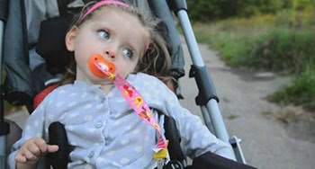 Bu hastalığının ilacını sıradan bir vatandaş satın alamaz.  Devlet desteği şart!

#suSMAilacimiver 

#smabenimleyürü

#SMAçaresizdeğil