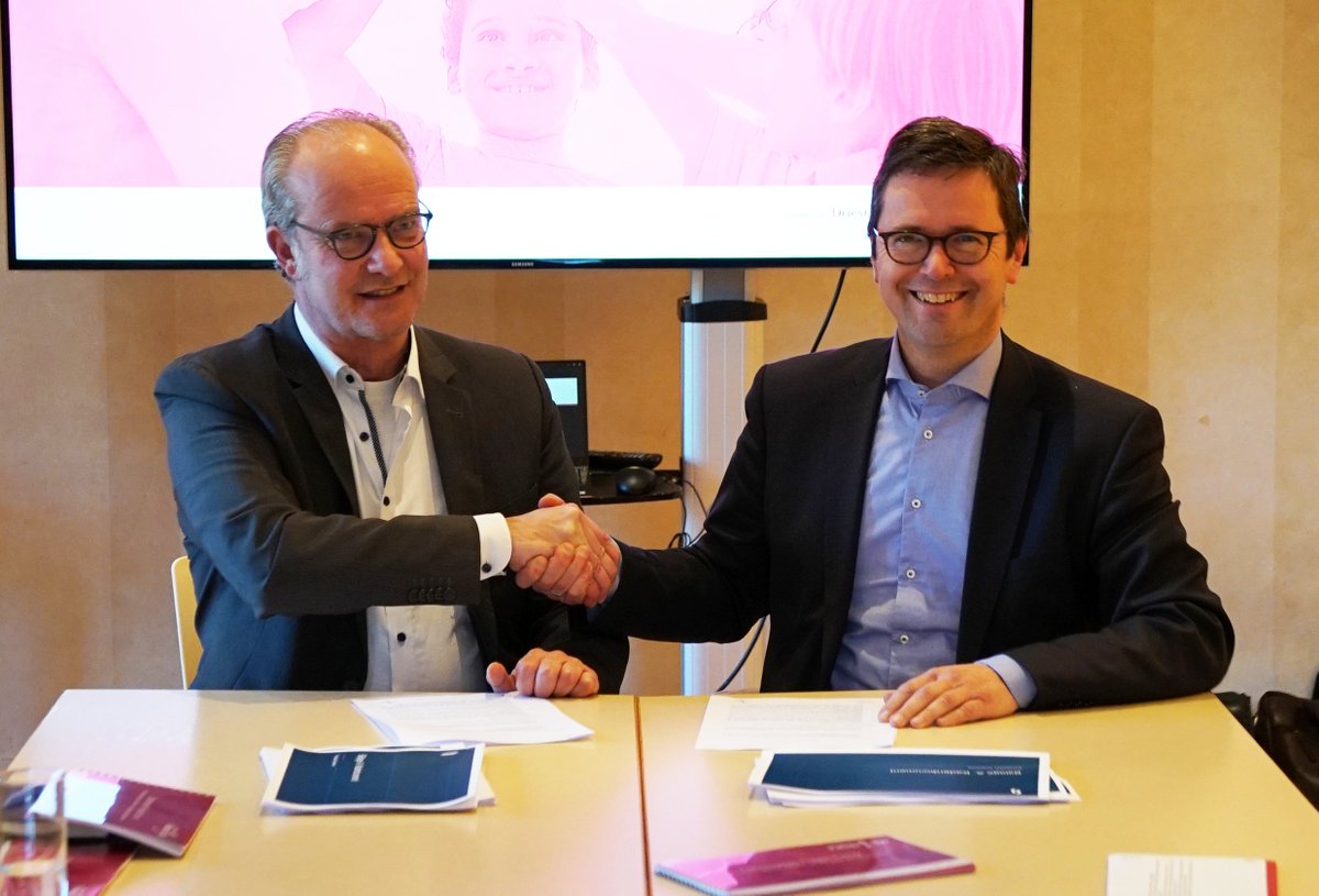 Driestar onderwijsadvies en Topicus, het bedrijf achter <a href="/ParnasSys/">ParnasSys</a>, hebben gisteren hun handtekening gezet onder een samenwerkingsovereenkomst: driestar-educatief.nl/advies-en-bege… #parnassysacademie