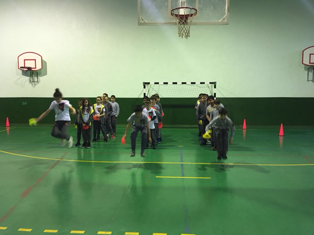 CananadaySen's tweet image. #masterjuniour 5/A sınıfı Zıplamak Serbest oyunu ile güne başladı ...   @TrkErsen @MahmutBozturk @tubakevserarda @aysimaysunkilim