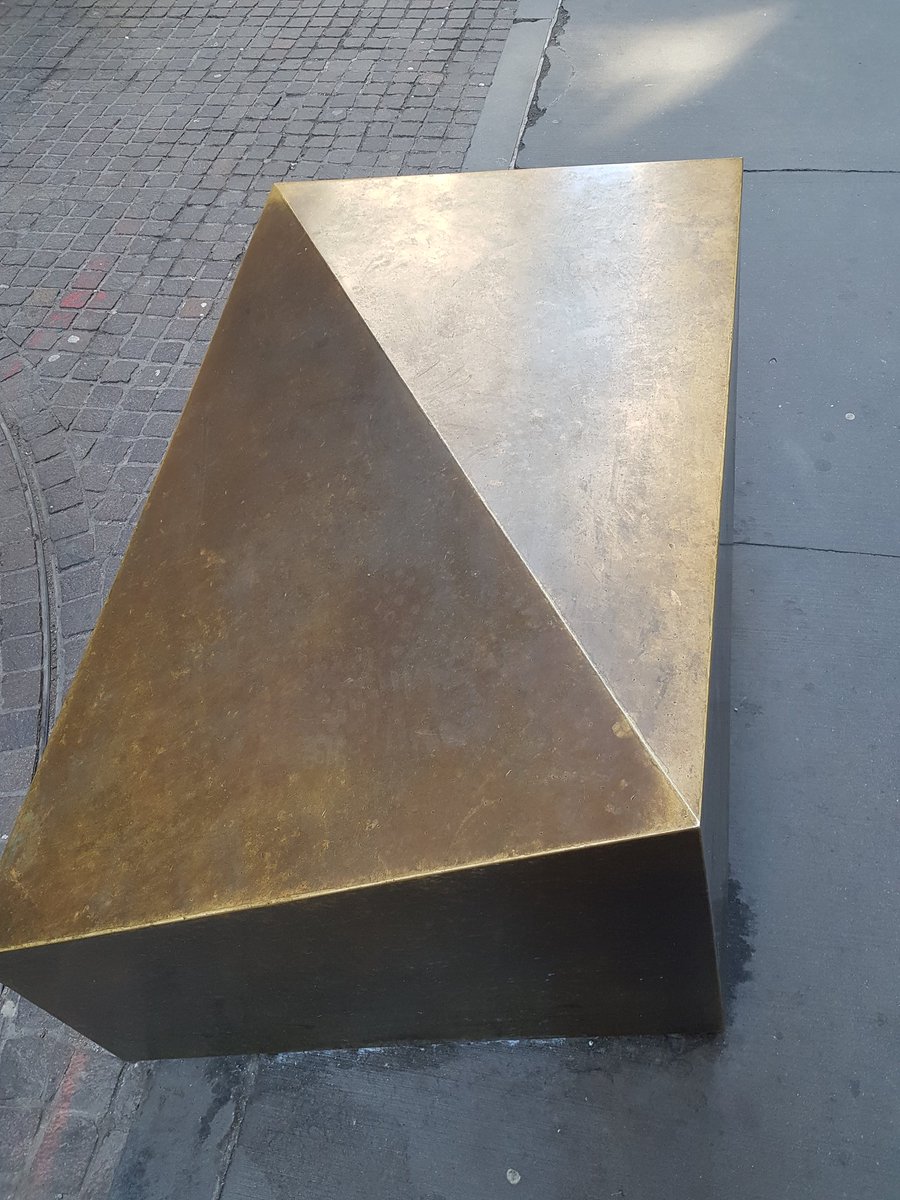 sandraps229's tweet photo. Triangulo #postalesdsdny #masqlineas https://t.co/i7W4N2CKTc