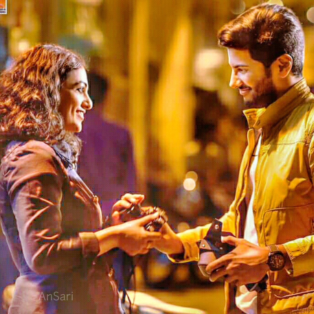 AnsariDq's tweet photo. #3YearsOf100DaysOfLove

#BalanKNair #Sheela #RomanticMovie

#dQ #Nithya https://t.co/SulUwPILBM