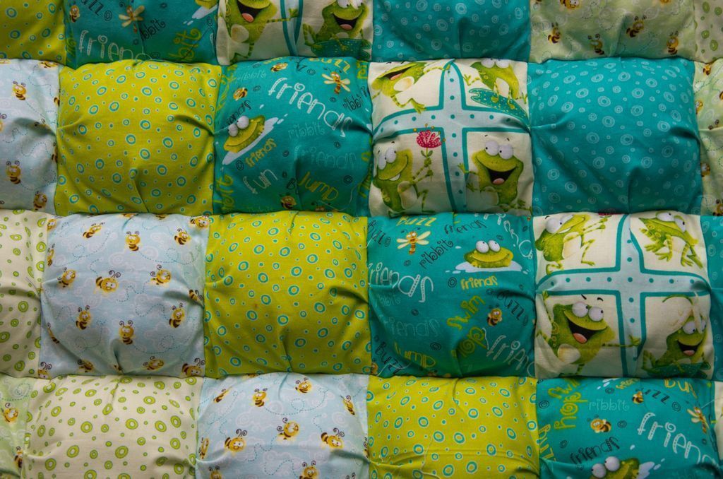 howarths63's tweet photo. NEW LISTING! #Frogland Friends #tummyTimeQuilt perfect #ShowerGift  #Newborn #Nursery #newMom #BabyGift #bubblequilt #girlquilt #boyquilt #babyfloormat #puffquilt #babyhandmadequilt #minkyblanket #babyquilt #babyshowergift #babygirl #BabyBoy https://t.co/hxrtO9HdEx https://t.co/436YaABhzK