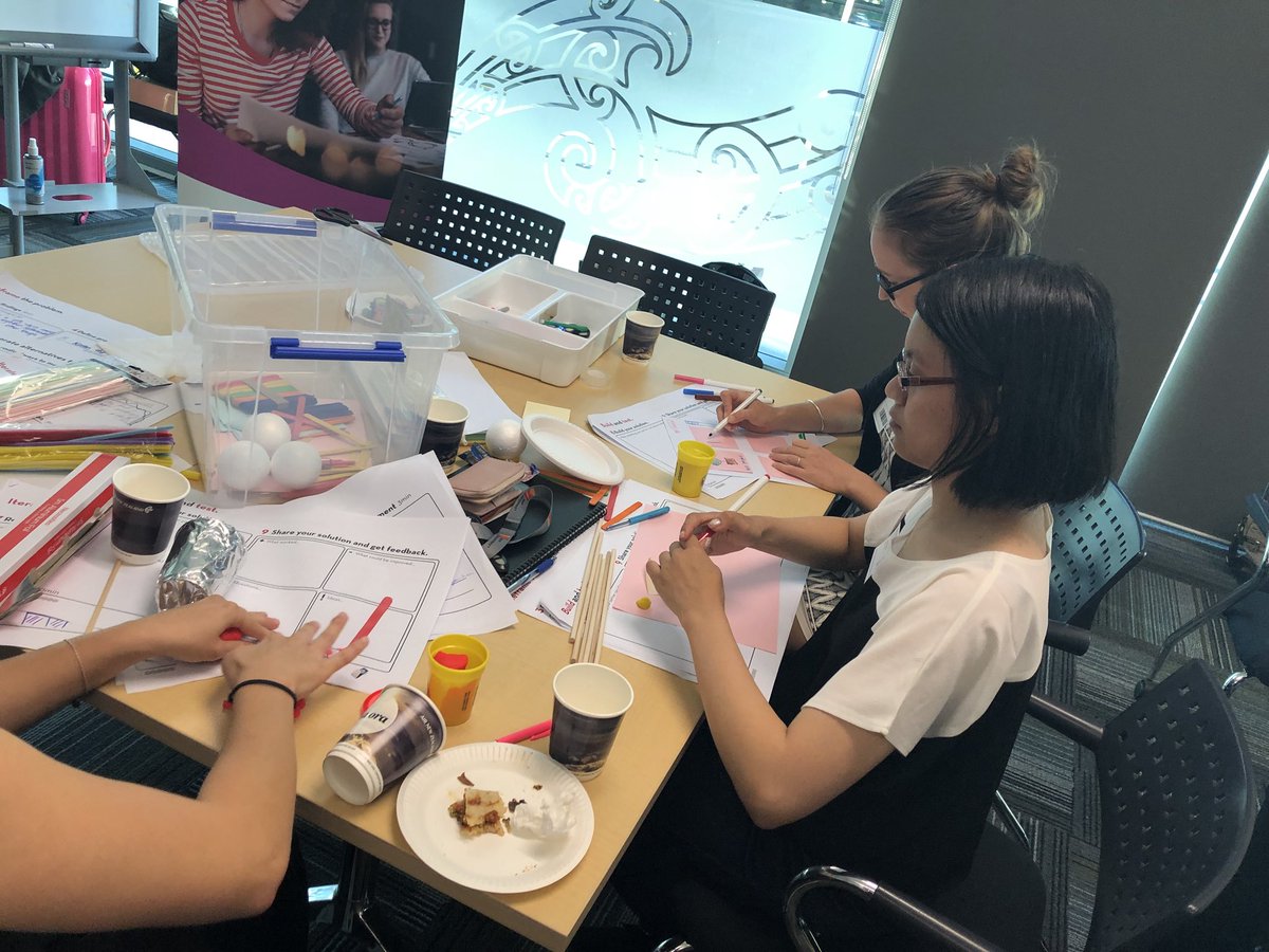 RuthJamesNZ's tweet image. Actually BUILD your solution!! #DesignThinkingWorkshop with @FlyAirNZ &amp;amp; @SheSharp_NZ