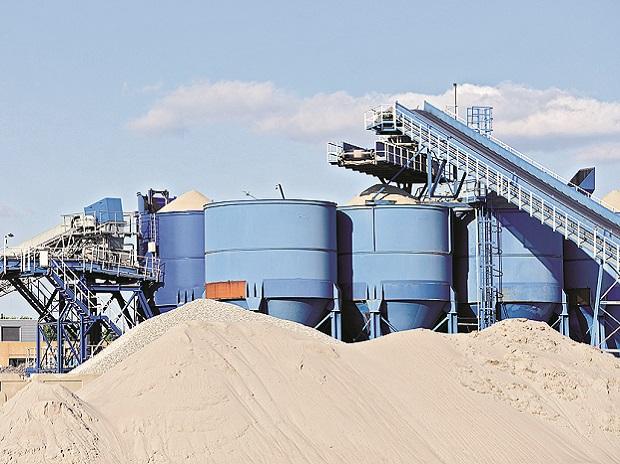 bsindia's tweet photo. Dalmia Cement takes inorganic path to growth; Binani acquisition is crucial
https://t.co/1rh8A402z0 @AmrithaPillay https://t.co/zlVHlr30X6