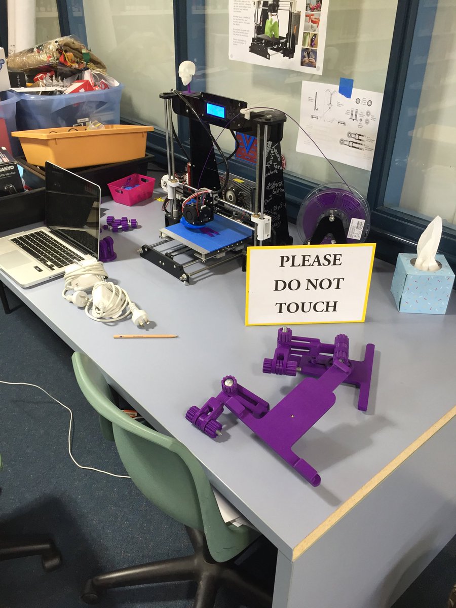 AmandaR2310's tweet photo. Check out this 3D printer that the kids at NPPS made. Currently printing iPad stands to help browsing in the library. @PDTaylor73 @karinhaleblian https://t.co/XEU803ZVJG