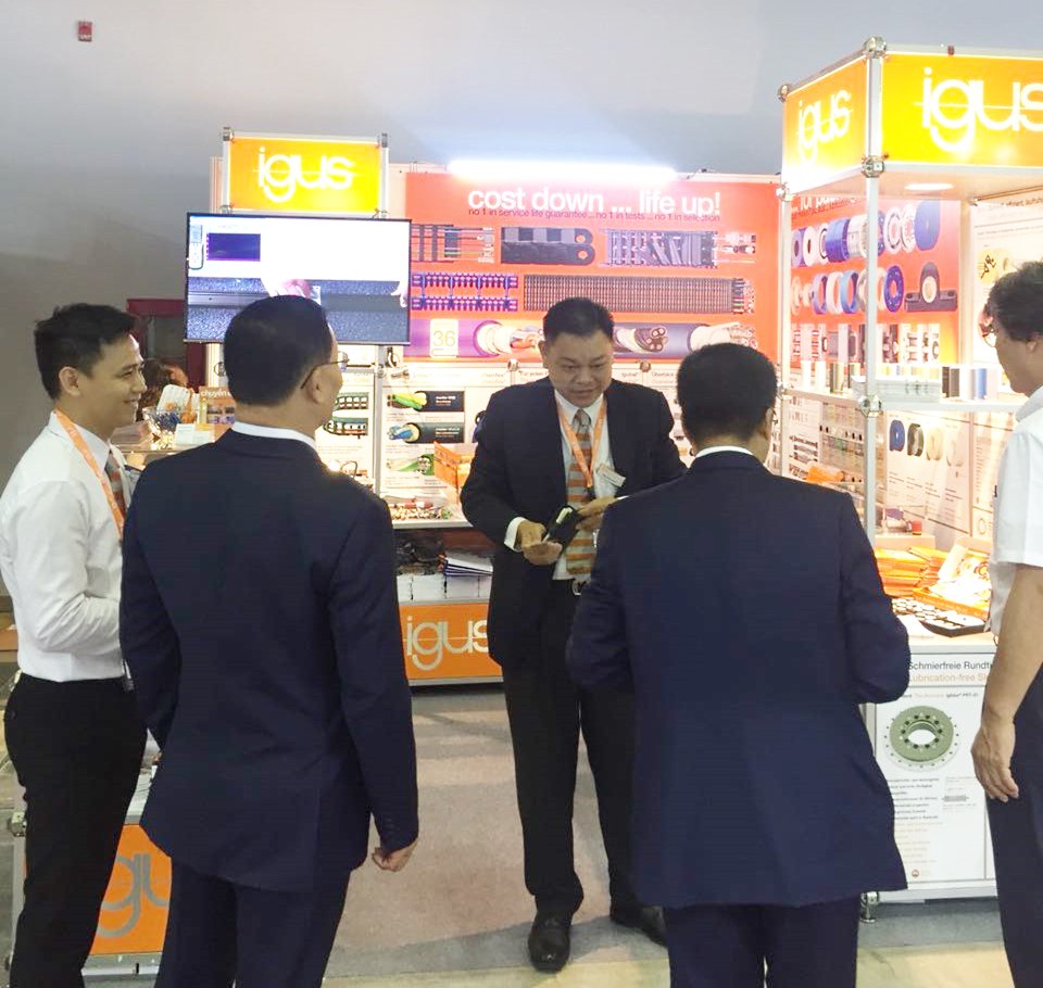 igusASEAN's tweet photo. It's the 1st day of #ProPakVietnam exhibition!
The crowd are flowing in... pop by to our booth P3!
#packagingindustry #packagingmachines #bearings #echains #chainflex #cables https://t.co/2aSTDkDabA