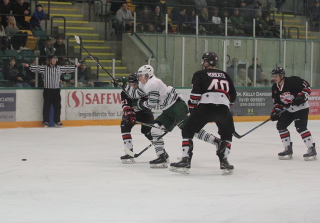 BruceFuhr's tweet photo. #KIJHL #NelsonLeafs win 5-3 over #Kimberley #Dynamiters @thenelsondaily https://t.co/6fwJ99l8H2 #JoshWilliams #CodyCampbell #JackKarran #MasonPalaga #JustinPodgorenko #JamesFarmer https://t.co/hd7QJjCWra