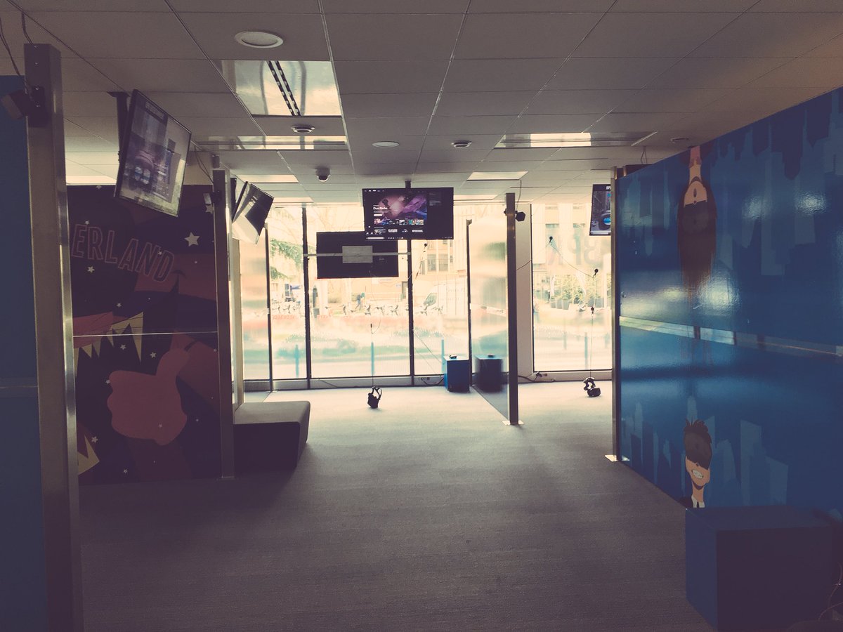 FFrikz's tweet photo. C’est le grand jour ! Ouverture de @BPKentertnmt à #Lyon ! 😍😍 #VR #VRSIM https://t.co/DZTUcOKbKl