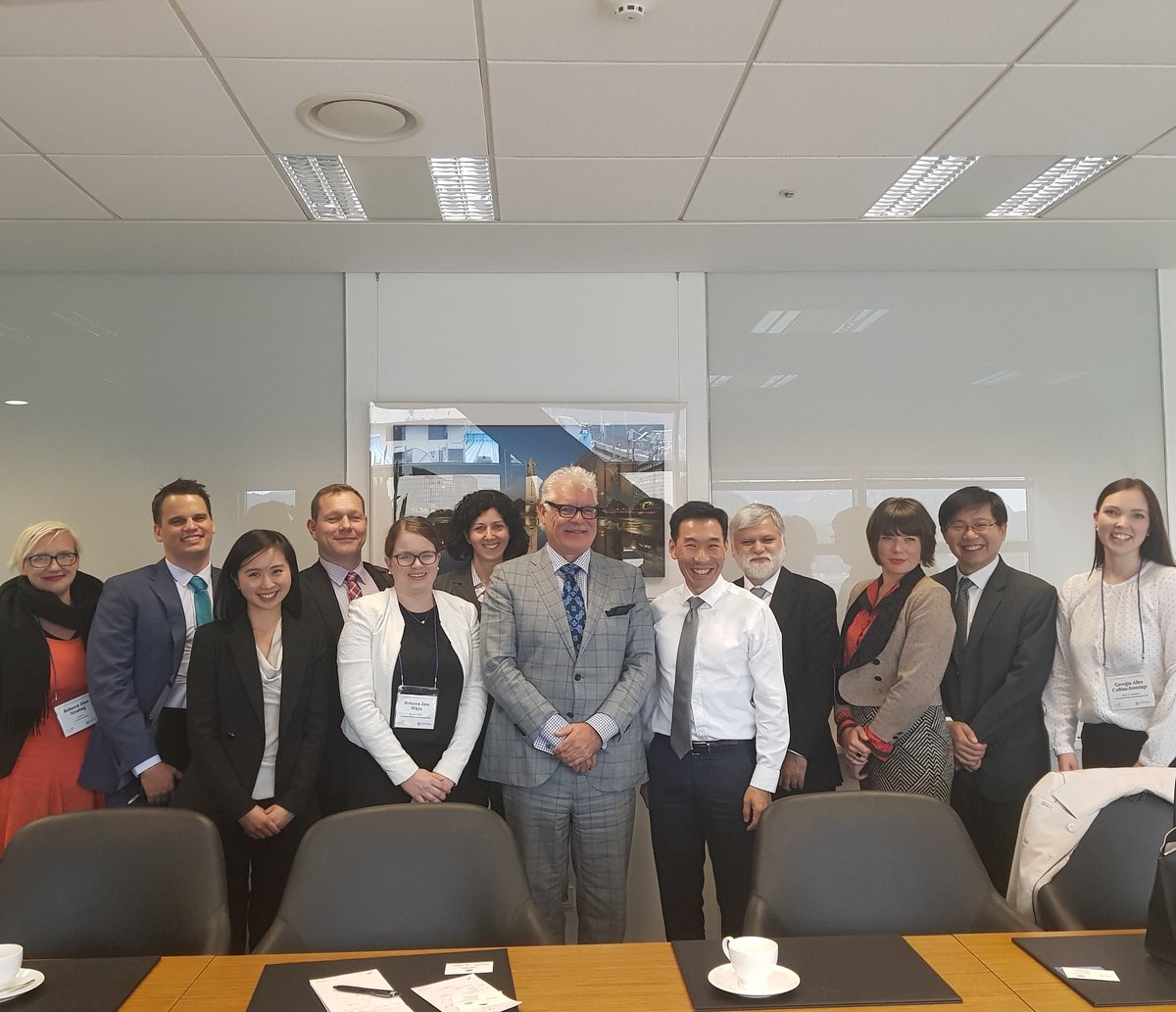 Thanks to Aus ambassador in ROK James Choi and senior staff for briefing us today on strategic and economic relations between ROK and Aus @PradeepKTaneja @becwhite518 @jg862 @LilyFalconer @castaritaHK @CandyCheung_ @AIIANational @KoreaFoundation