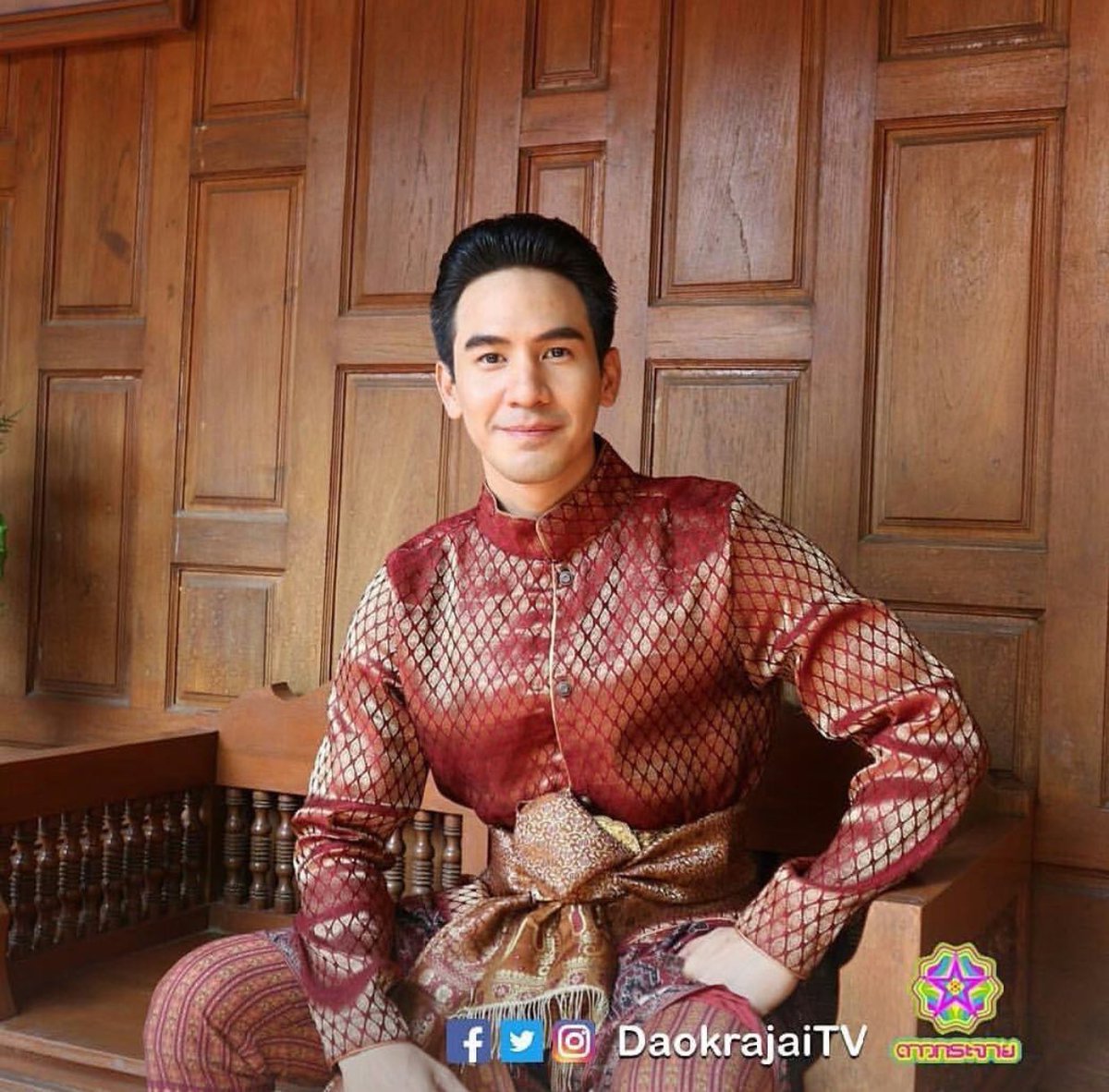 karakade00's tweet photo. ไม่มีสิ่งใดมาทำลายความรักของขุนหมื่นกับแม่นางการะเกดได้ สู้ๆขุนหมื่นโป๊ป #โป๊ปธนวรรธน์ #บุพเพสันนิวาส https://t.co/ZXpi7PZ3sZ