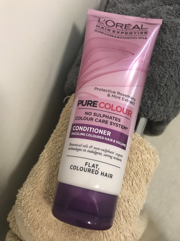 Hey @LOrealParisUK and @LOreal_UKI, have you stopped producing my favourite shampoo & conditioner or has it changed packaging? Can’t find it anywhere and my hair is suffering! Help!! #hairexpertise #purecolour #flatcolouredhair