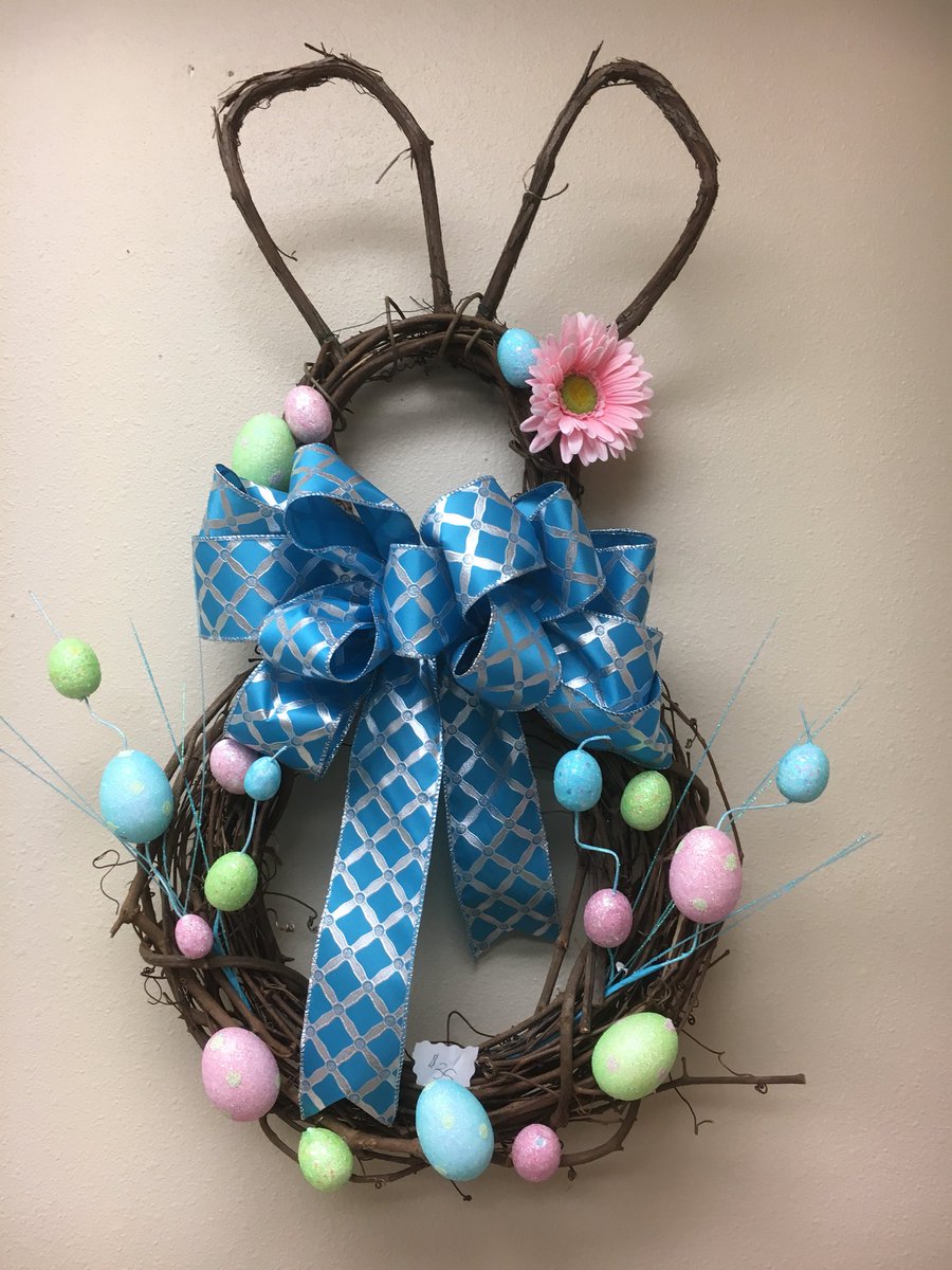 BCFlowerFactory's tweet photo. @BCHSArtFactory All for $35! https://t.co/vYAnYxrRW9