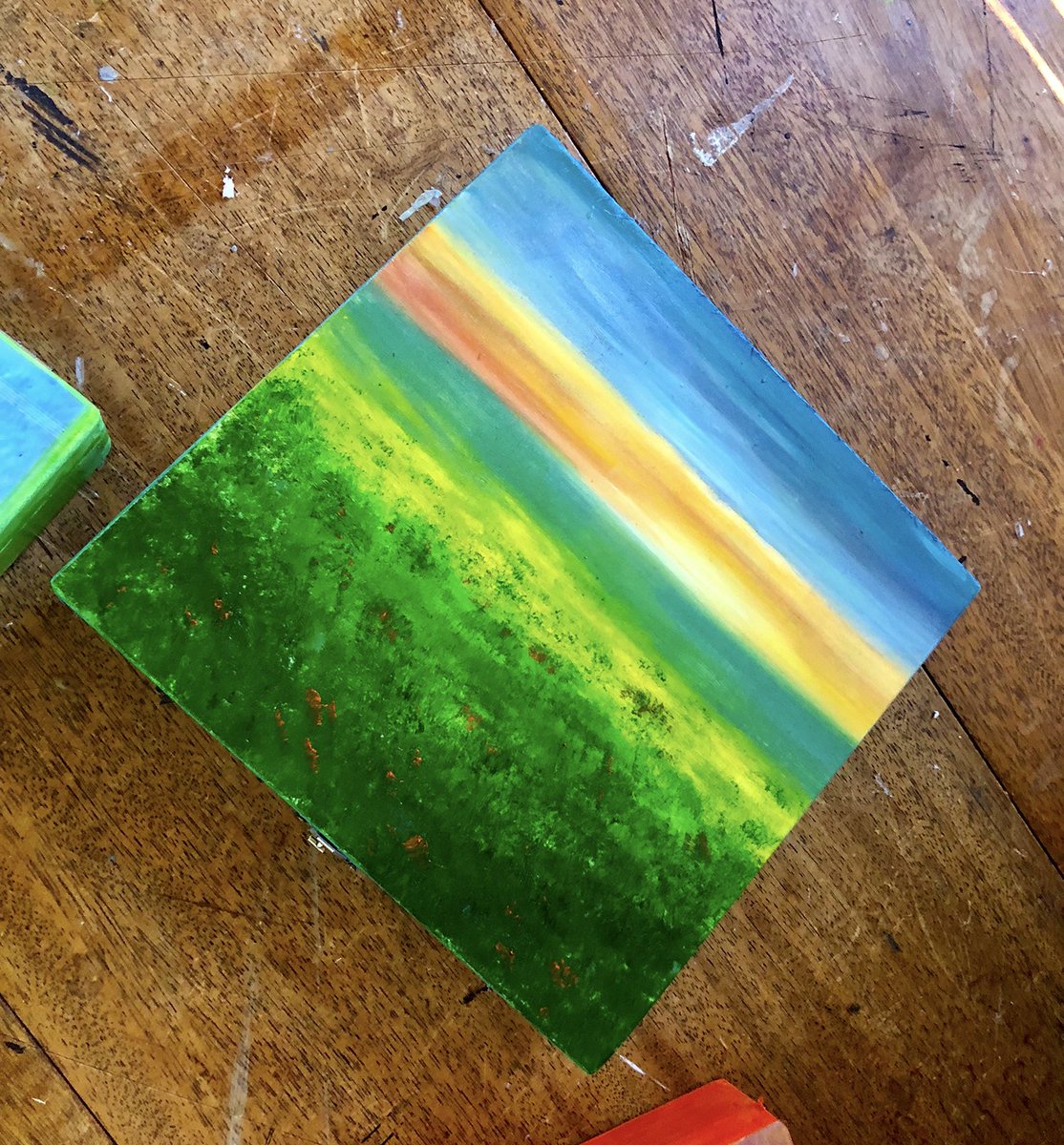 Dwolfdesigns's tweet photo. #assortedboxes #handpaintedboxes #unfinishedwoodbox #paintingonabox #dwolfdesigns #buyabox https://t.co/eqYCegvJY1