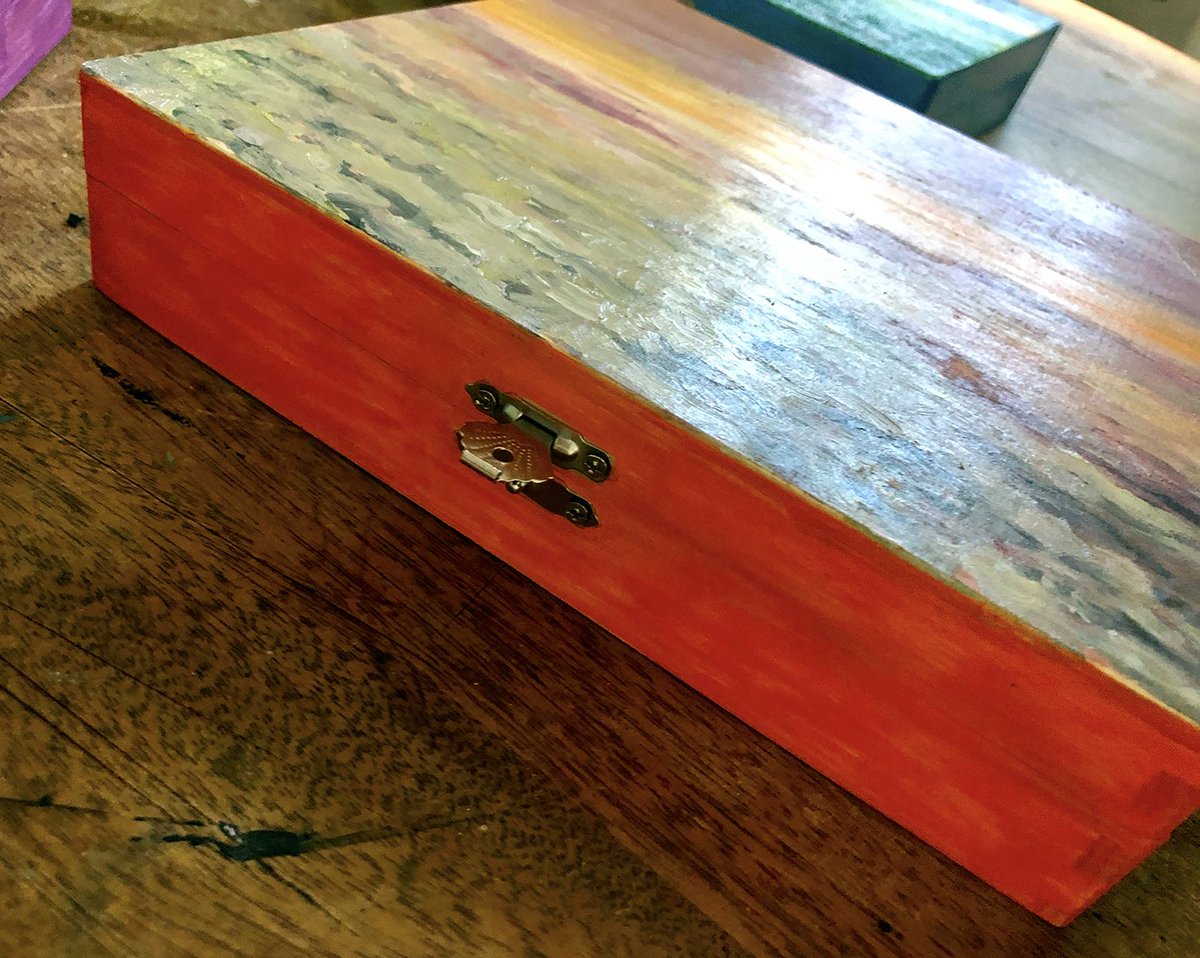 Dwolfdesigns's tweet photo. #assortedboxes #handpaintedboxes #unfinishedwoodbox #paintingonabox #dwolfdesigns #buyabox https://t.co/eqYCegvJY1