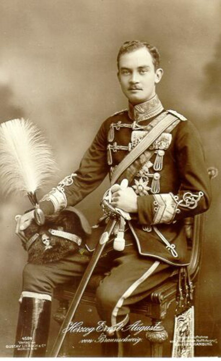 ErnestAugKr's tweet photo. Your duke of Brunswick has arrived to stand with the German Empire, against all of its enemies. @Kaisermod https://t.co/eDpYRjaGTf
