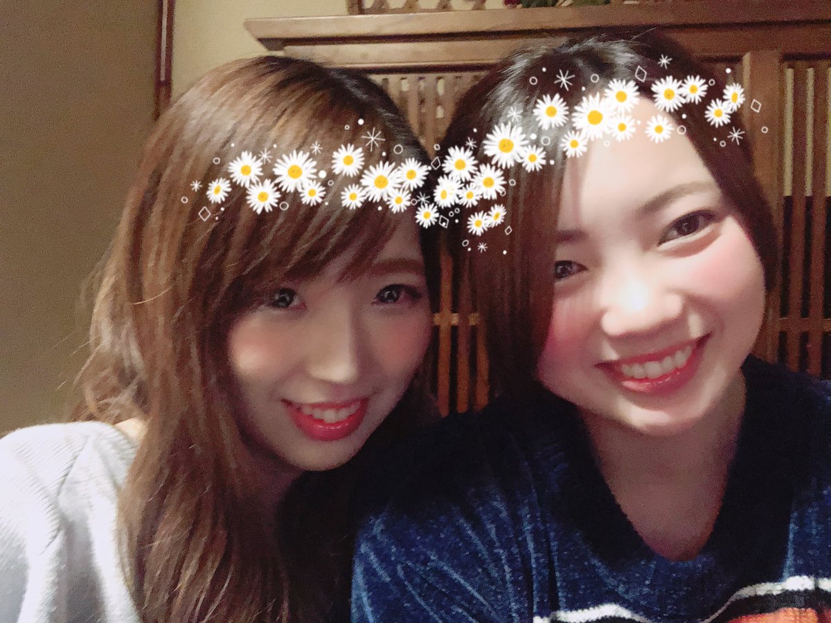 P4And's tweet photo. 美女2人❤️❤️❤️ https://t.co/9cCEKRPvIA