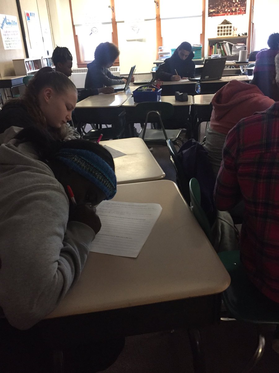 elilmurr's tweet photo. Ss reflecting on goals in ELA &amp; adjusting or creating new goals #itsmyfrontier #SyraFuse @FrazerPrincipal @FrazerFrontier @SCSD #SCSDPL https://t.co/rPva5rzdTm