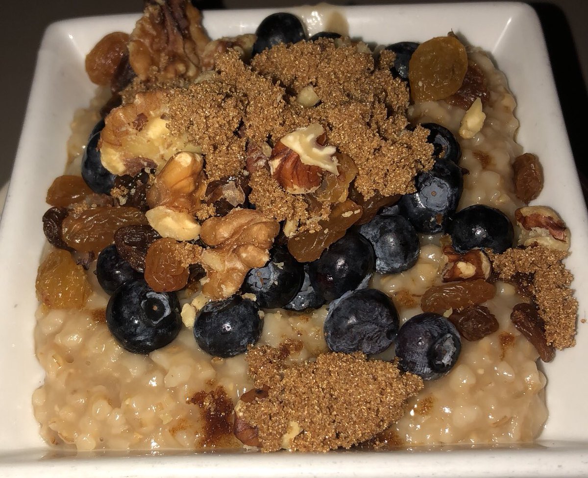 nagedc's tweet photo. Steel Cut Oatmeal ✨ #oatmeal #oatmeallove #breakfast #breakfasttime #oats #healthyfood #healthylifestyle #healthylifestyle #foodporn #steelcutoats #steelcutoatmeal #berries #blueberries #raisins #walnuts #nagedc https://t.co/lAmmo3J4Ch