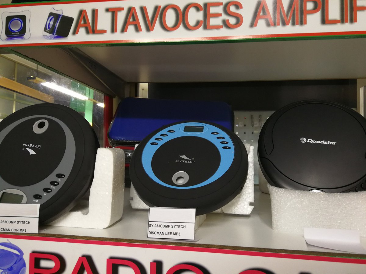 foto3as's tweet photo. 💿DISCMAN MP3💿 ¿Eres de los que te gusta escuchar música a la antigüa?🎵
🤙 2 modelos disponibles: @SytechSpain en gris y azul y Roadstar.
🤙 Los buenos productos y nunca se pasan de moda.
 🛒 TIENDA FÍSICA Y ONLINE 🛒
#gijon #asturias #discman #cdportatil #oldies #musica https://t.co/u3o7uw1SUy