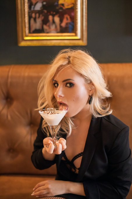 Let me drink you up ;) #TuesdayThoughts #VanesaParks https://t.co/ZG2XeFwRha<a href="/tag/tuesdaythoughts"class="tags">#TuesdayThoughts</a><a href="/tag/vanesaparks"class="tags">#VanesaParks</a>