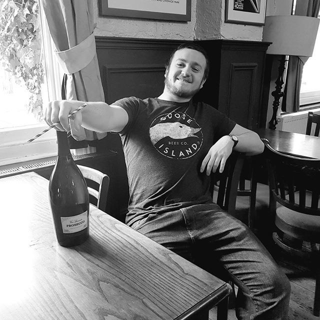 theblacklionw6's tweet photo. #quiznight this #thursday #whattodothursday #winner #bestteam #bestprice #magnum #proseco #mealfortwo #cash #blacklionhammersmith #hammersmith #chiswick #london #westlondon #timeoutsociety https://t.co/NcoxCQt7dn https://t.co/zf7HYiOzDJ