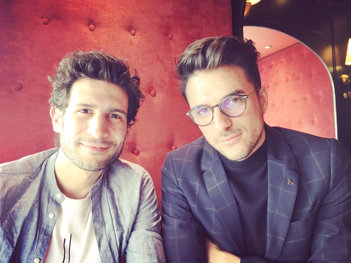 LionelCecilio's tweet photo. Très heureux et fier d'accueillir @LudovicBaron dans l'équipe de @vmfou !!! On vous prépare une belle surprise !!!! 😁❤️👍🎭

@creationaffiche #vmfou #theatre #heureux #fier https://t.co/qCJTiZTFug