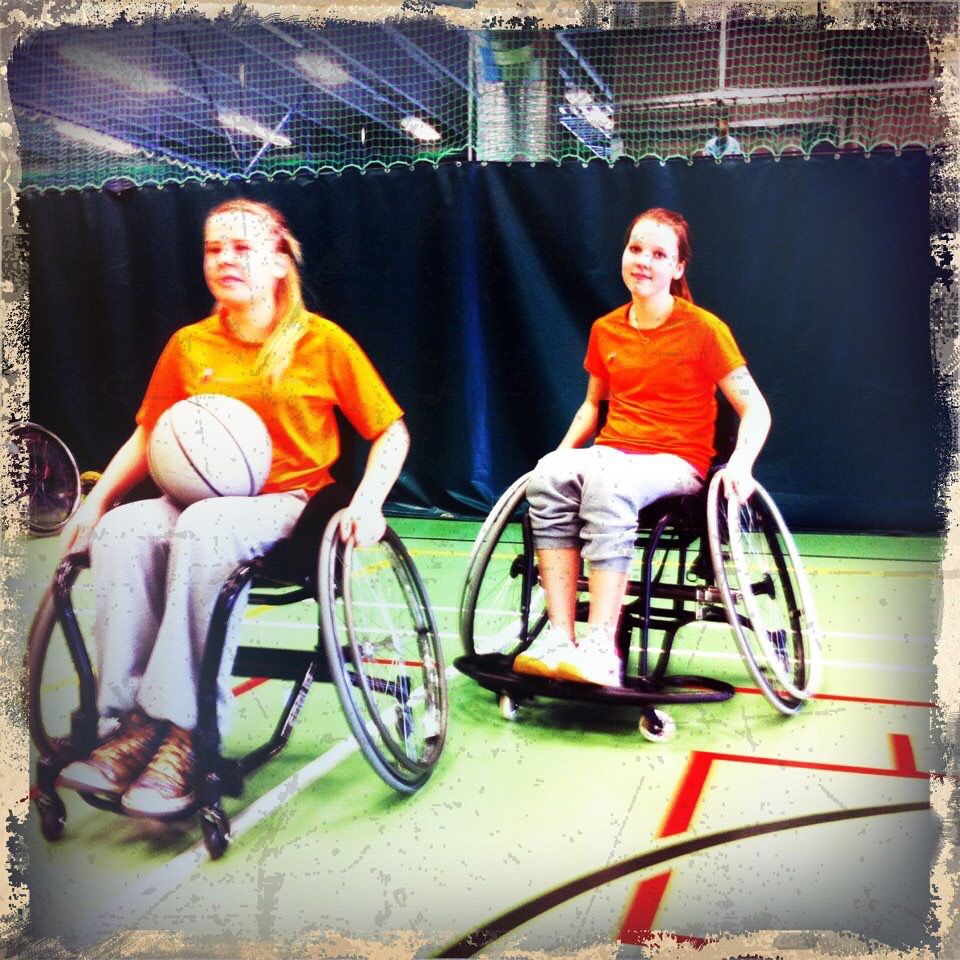 FunActionHKI's tweet photo. Old but gold. #tb #koris #koripallo #basketball #pyörätuoli #wau #FunAction #HelsinkiLiikkuu #Helsinki #harrasteliikunta #nuoret #liikunta #helppoa #hauskaa #monipuolista #laadukasta @HelsinkiLiikkuu https://t.co/p0WgcvRHR0