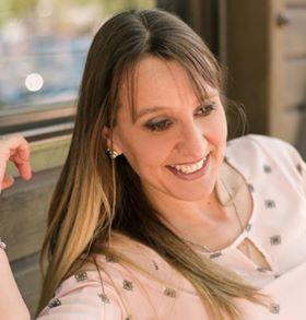 vestaleseditora's tweet photo. @silserrano73 entrevistada por @AnyLibros: "cuando leo algún libro cuyo final no me convence, imagino MI propio final".  ¡No te la pierdas!
👉https://t.co/w39EXw2jEu https://t.co/aHsIDakuHI