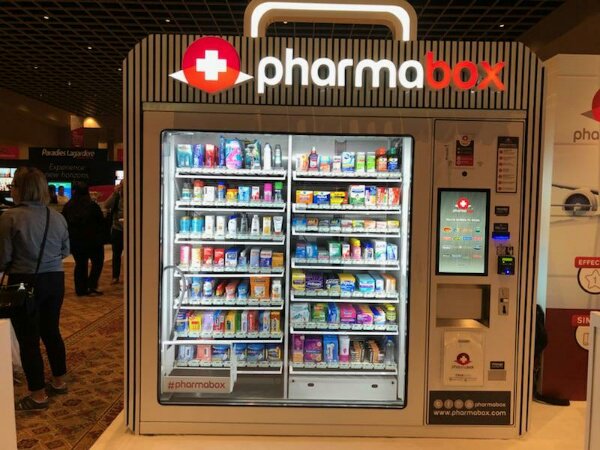 Dir_Major_Malls's tweet image. Automated #retail machines or &apos;fun&apos; vending machines break the mold of the traditional, providing unique and memorable #shopping experiences while making sound business sense. Read latest DMM news: ow.ly/Hb6630j39rr