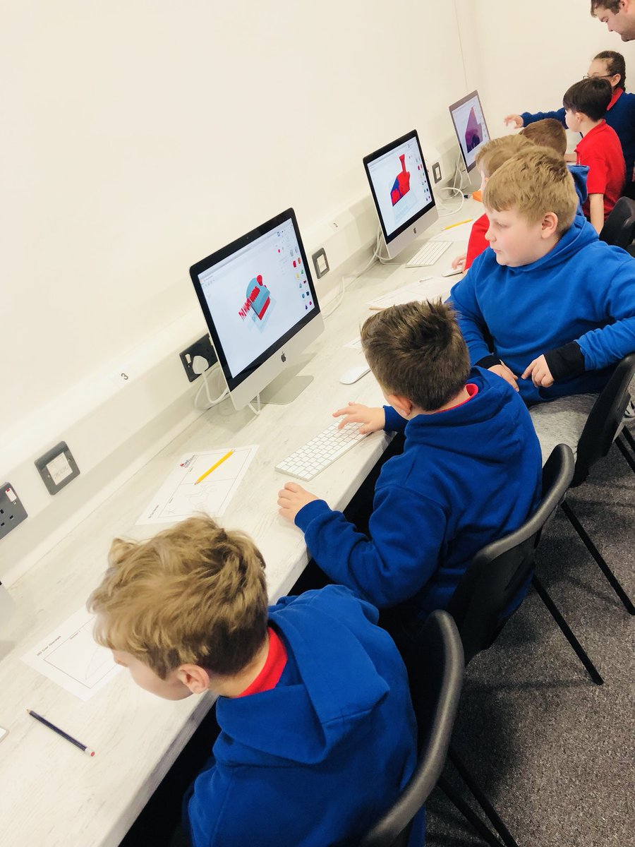 ympsharris's tweet photo. Designing our ballon powered cars 🚘 @EdenEdCentre #DCF https://t.co/KM6zWUff2w