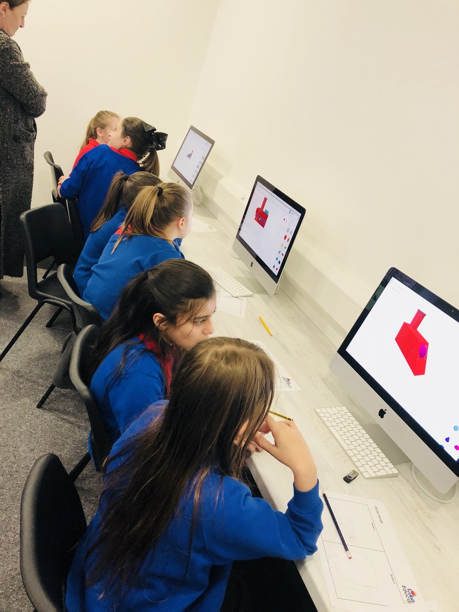 ympsharris's tweet photo. Designing our ballon powered cars 🚘 @EdenEdCentre #DCF https://t.co/KM6zWUff2w