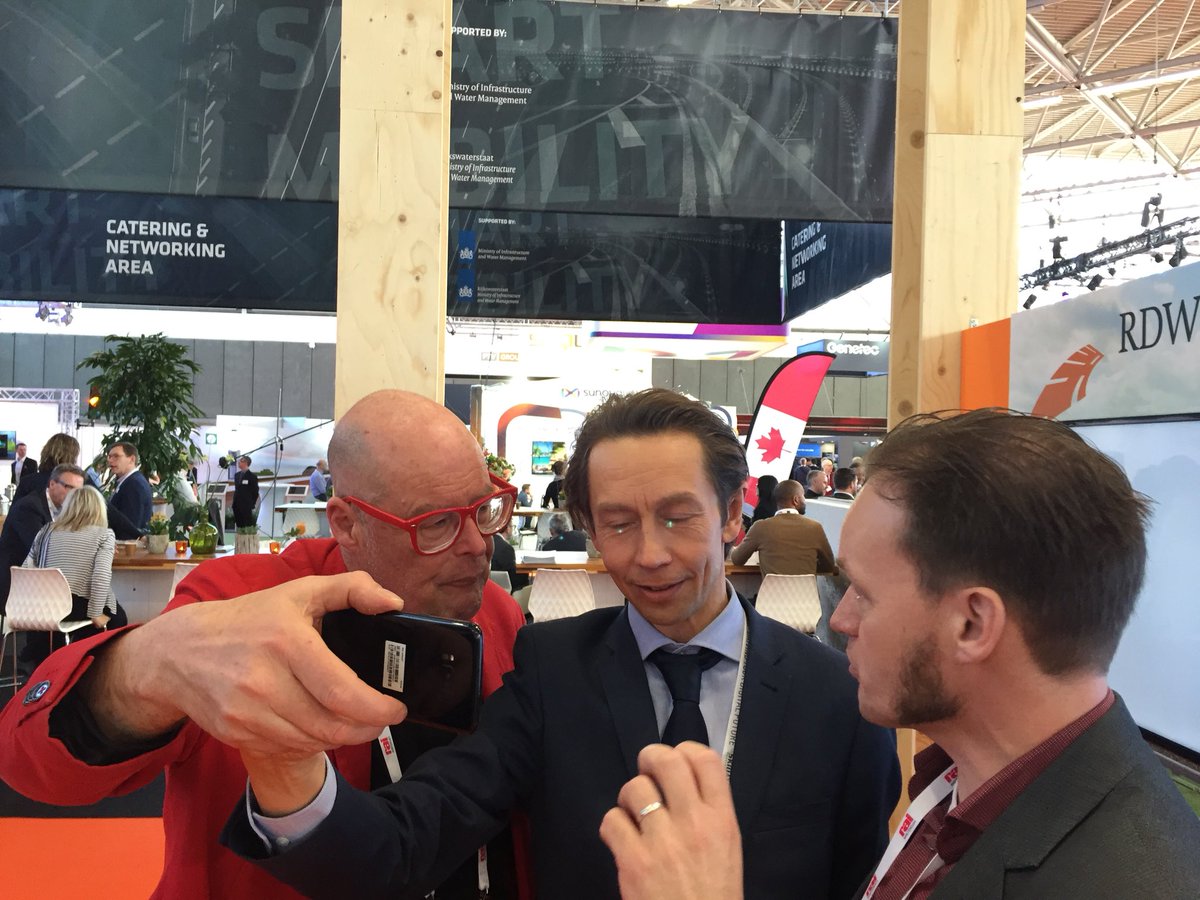 ConnektNL's tweet photo. RDW wordt geïnterviewd door @vincente op het Dutch Pavilion @RDWnl #ITAdam18 #smarttogether https://t.co/KkhLnJnM6m