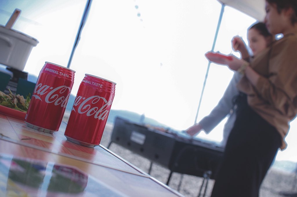 ayt0526's tweet photo. Coke ON 🥤🥤
#basebeach https://t.co/72Mu4aTJmk