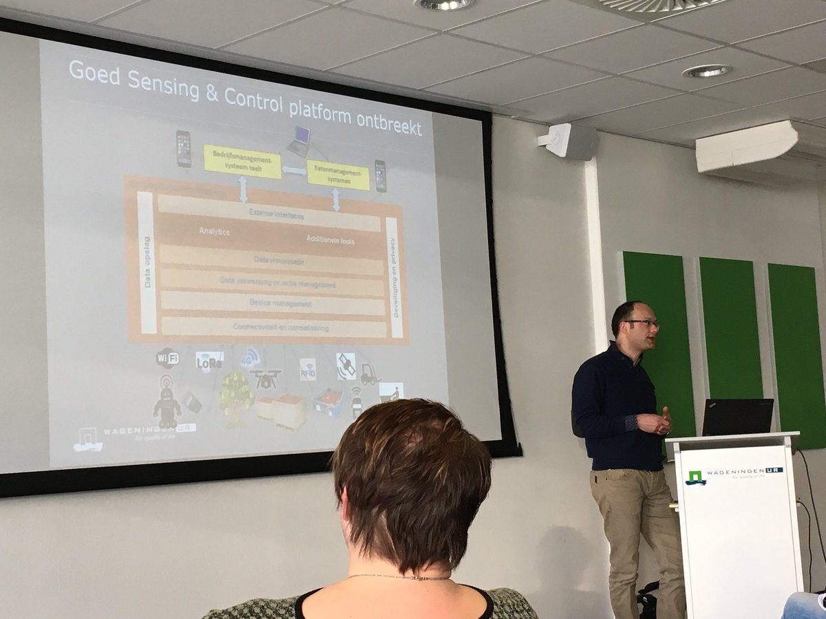 Harrij_TP's tweet photo. Platform voor sensingdate in #fruitteelt ontbreekt by @cor_verdouw 🍐🍐🍐 Partner-meeting @TopsectorTU PPS #precisietuinbouw &amp; #fruit4.0 @WUR 🌹🍅🌿Meer info op https://t.co/1iOIrTFsKV https://t.co/sf4Gbl8GPl